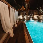 Asha Alacati * Çeşme