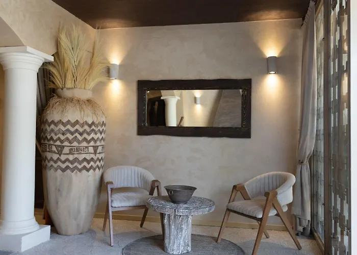 מלון Asha Alacati *