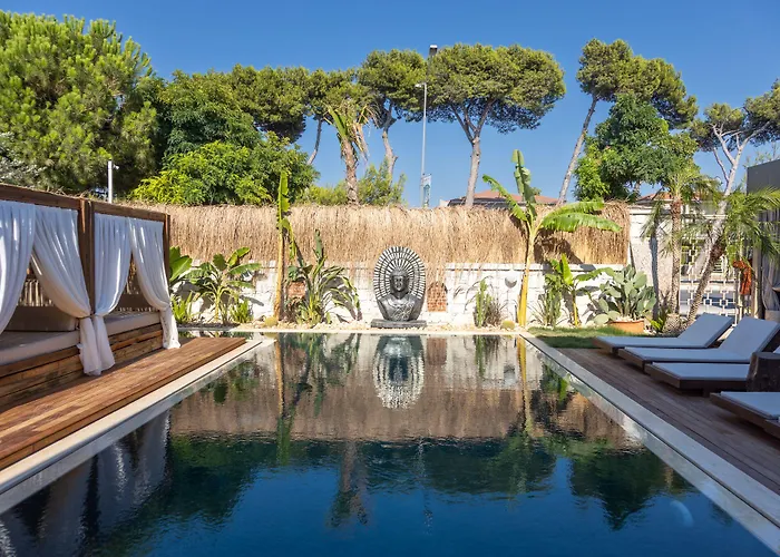 מלון Asha Alacati *