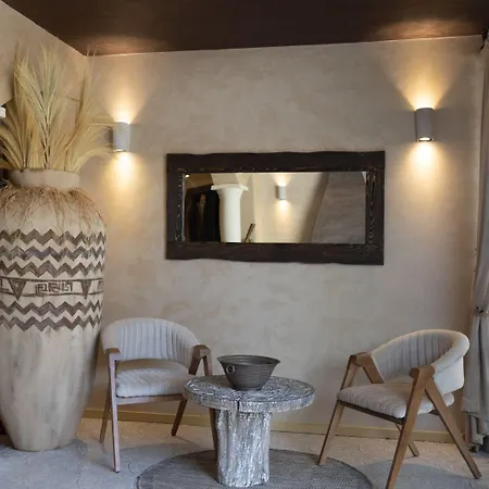 호텔 Asha Alacati *